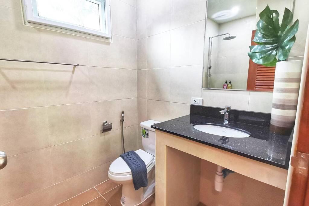 Anb Poolvilla 3Br Walk Private Beach In Pratamnak Pattaya Exterior photo