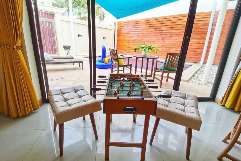 Anb Poolvilla 3Br Walk Private Beach In Pratamnak Pattaya Exterior photo