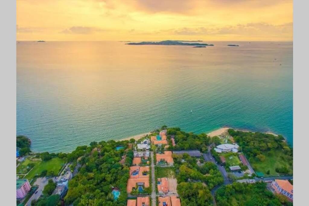 Anb Poolvilla 3Br Walk Private Beach In Pratamnak Pattaya Exterior photo